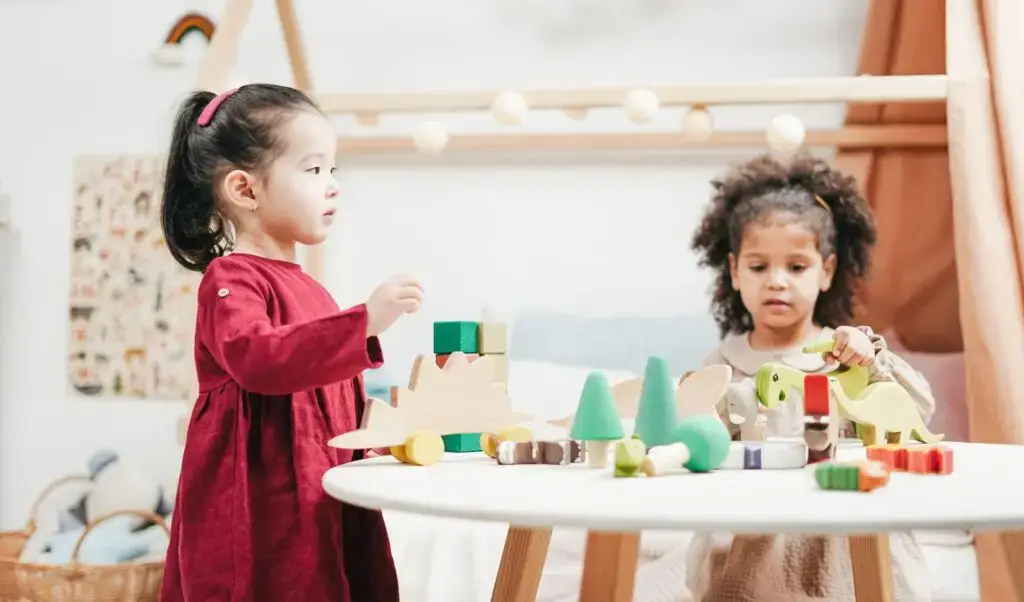 Why Reggio Emilia Summer Camps Help Young Children Thrive